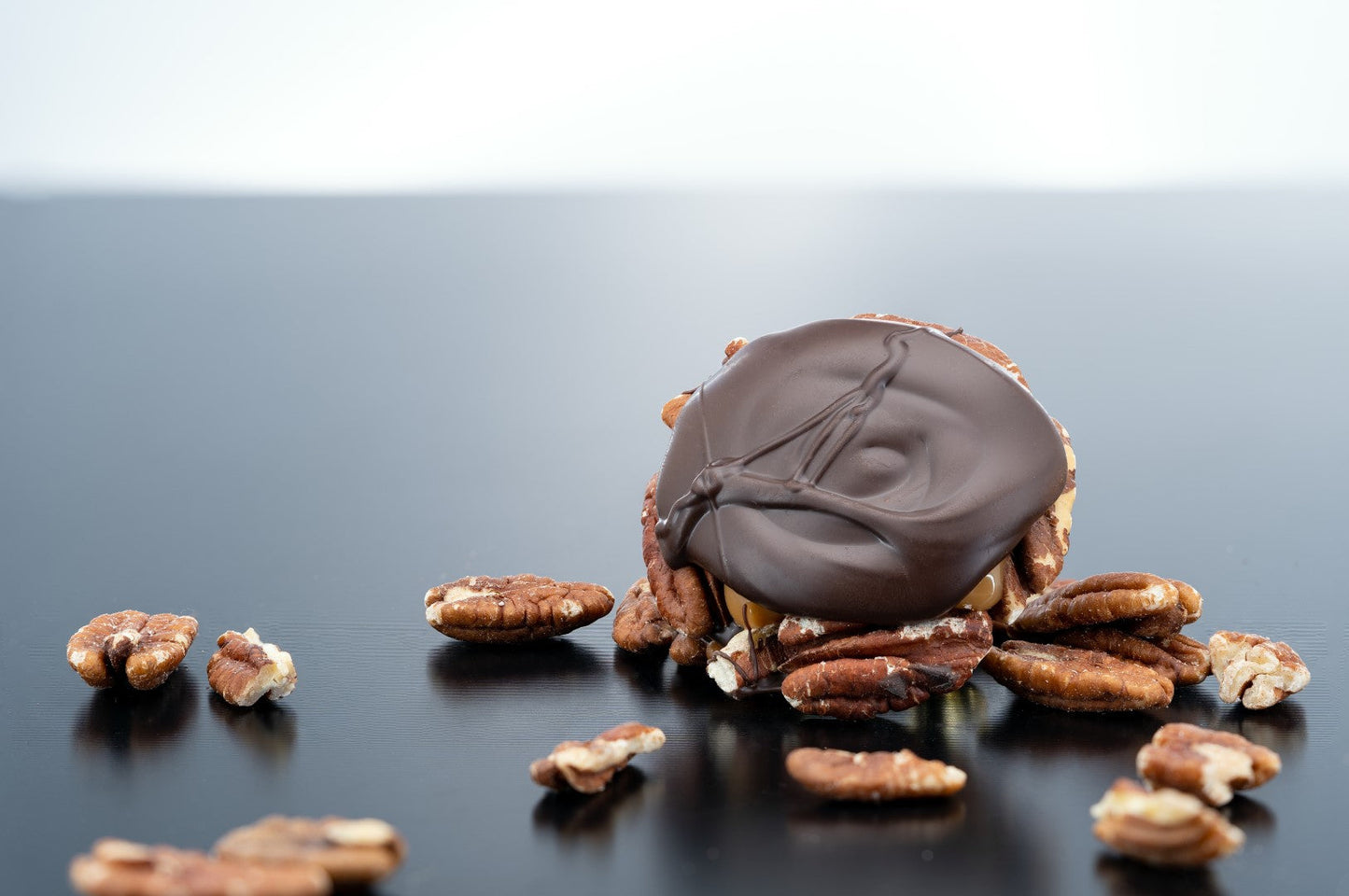 Chocolate Pecan Turtles (6 Pieces)